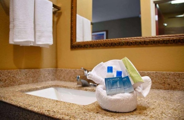 Best Western Zachary Inn image 26